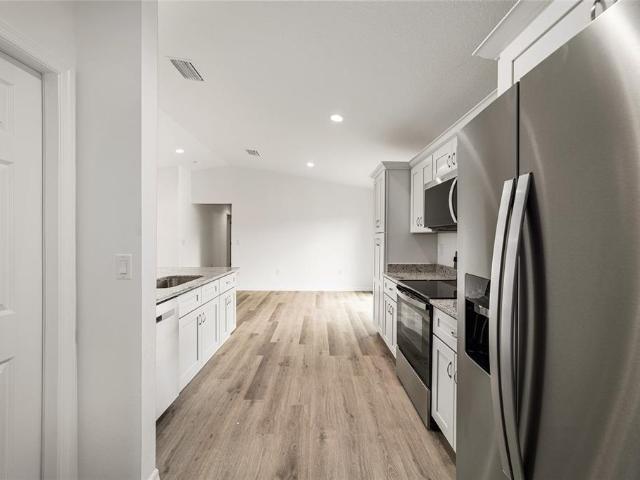 3 BR, 2 BA Apartment 691 Northeast 130th Court, Silver Springs, FL 34488