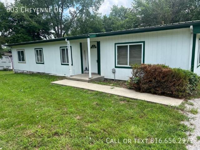 3 BR, 2 BA Apartment 603 Cheyenne Dr, Excelsior Springs, MO 64024