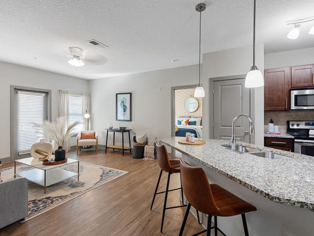 3 BR, 2 BA Apartment 6008 Lewis St Unit 6031, Charlotte, NC 28262