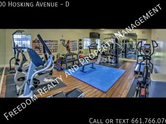 3 BR, 2 BA Apartment 600 Hosking Avenue, Bakersfield, CA 93307