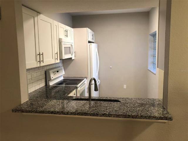 3 BR, 2 BA Apartment 6021 Portsdale Place, Riverview, FL 33578