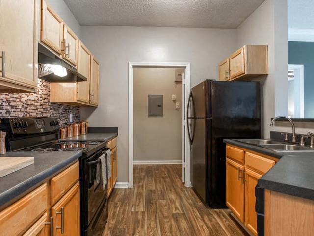 3 BR, 2 BA Apartment 6030 Riverdale Rd Unit 01201, Atlanta, GA 30349