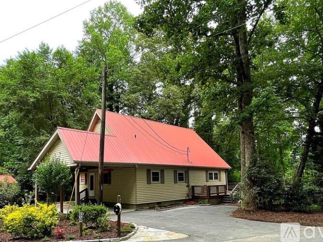 3 BR, 2 BA Apartment 60 Moses Road, Rabun Gap, GA 30568
