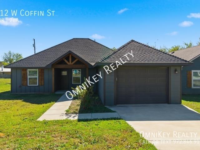 3 BR, 2 BA Apartment 612 W Coffin St, Denison, TX 75020