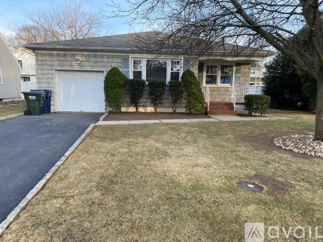 3 BR, 2 BA Apartment 61 Fulton Street, Clark, NJ 07066