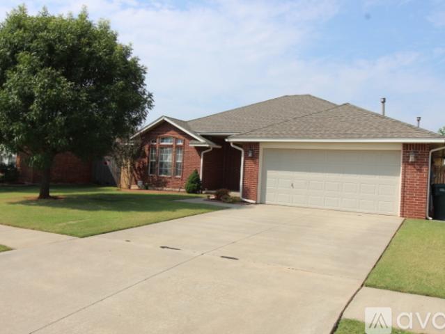 3 BR, 2 BA Apartment 620 Eastview Dr, Yukon, OK 73099