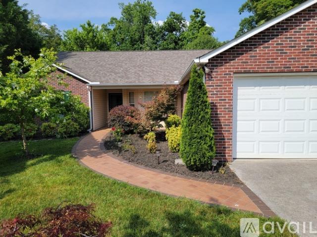 3 BR, 2 BA Apartment 6333 Beehive Lane, Knoxville, TN 37923