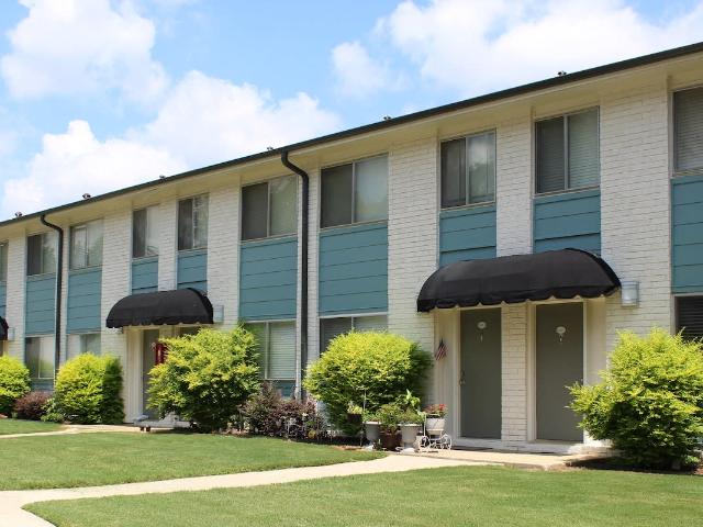 3 BR, 2 BA Apartment 6352 Karen Davie Dr NW Unit 6325R, Huntsville, AL 35806