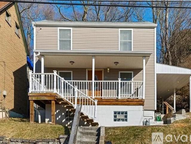 3 BR, 2 BA Apartment 635 Valley St, Oakmont, PA 15139