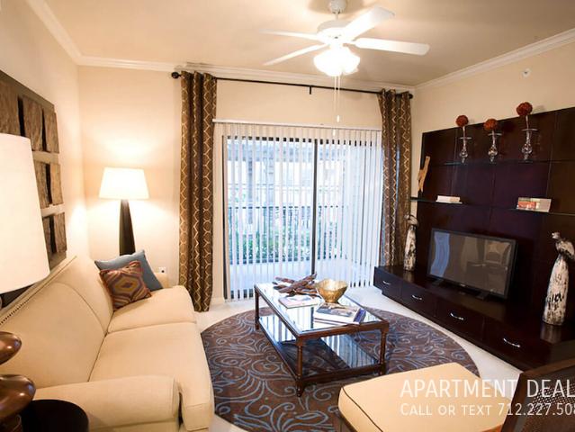 3 BR, 2 BA Apartment 636 Colony Lake Estates DrÂ, Stafford, TX 77477