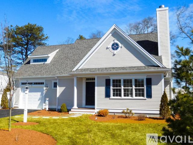3 BR, 2.5 BA Apartment 6 Settlers Ln, Barnstable, MA 02601