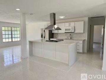 3 BR, 2 BA Apartment 7425 Curtiss Avenue, Sarasota, FL 34231