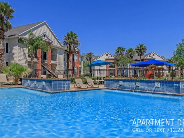 3 BR, 2 BA Apartment 7446 Hwy 6Â, Hitchcock, TX 77563