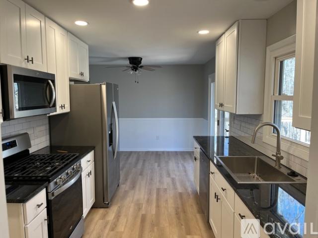 3 BR, 2 BA Apartment 7527 Hessler Drive Northeast, Rockford, MI 49341