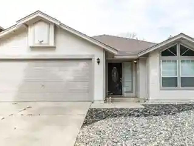 3 BR, 2 BA Apartment 757 Waddell Way, Modesto, CA 95357