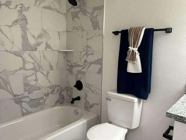3 BR, 2 BA Apartment 7550 Long Point Road Unit 1 12, Houston, TX 77055