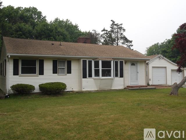 3 BR, 2 BA Apartment 75 Fairview Drive, Madison, CT 06443