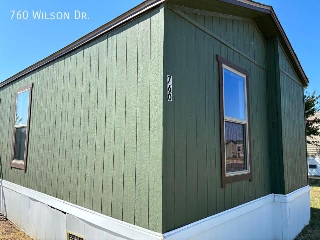 3 BR, 2 BA Apartment 760 Wilson Dr Towanda, KS 67144