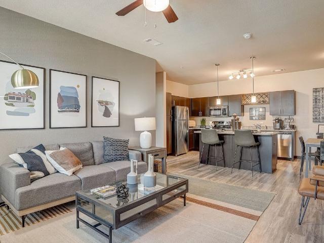 3 BR, 2 BA Apartment 7700 36th St. N Unit 310, Saint Paul, MN 55128
