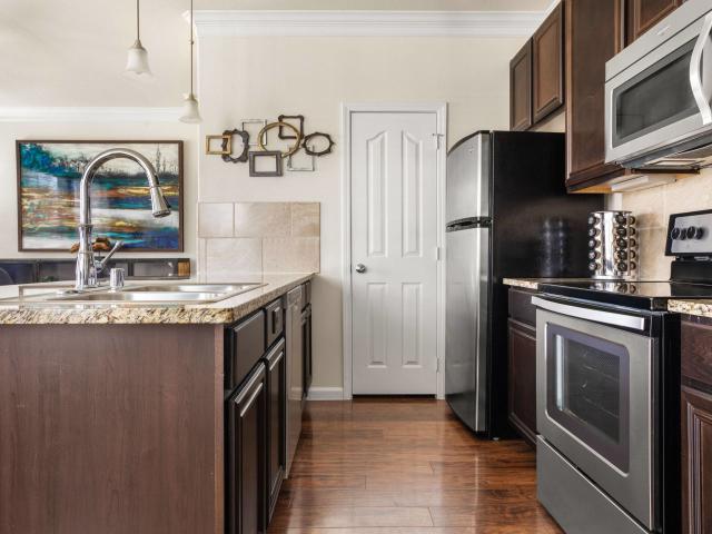 3 BR, 2 BA Apartment 7700 Cody Lane Unit 2928, Sachse, TX 75048
