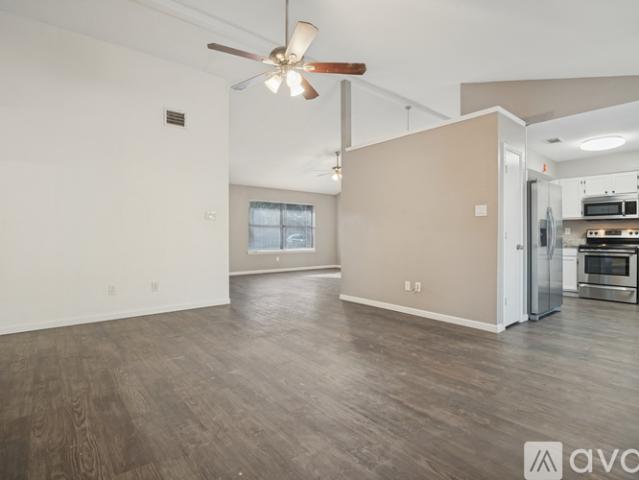 3 BR, 2 BA Apartment 7705 Estates Way, Rowlett, TX 75089