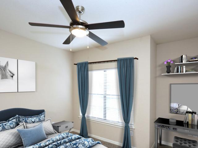 3 BR, 2 BA Apartment 7713 N Interstate 35 Frontage Rd, Austin, TX 78744