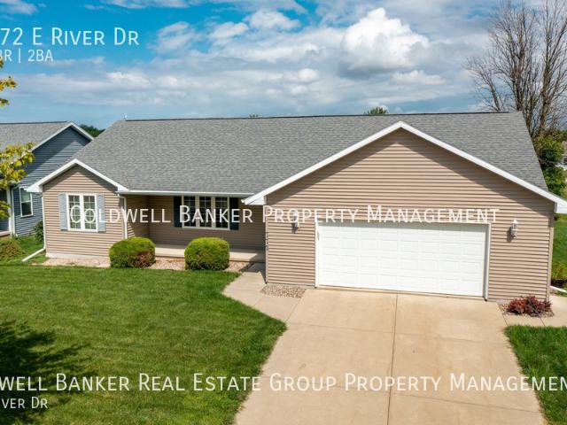 3 BR, 2 BA Apartment 772 E River Dr, De Pere, WI 54115