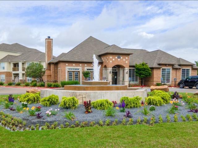 3 BR, 2 BA Apartment 777 North Air Depot Boulevard Unit 1114, Oklahoma City, OK 73110