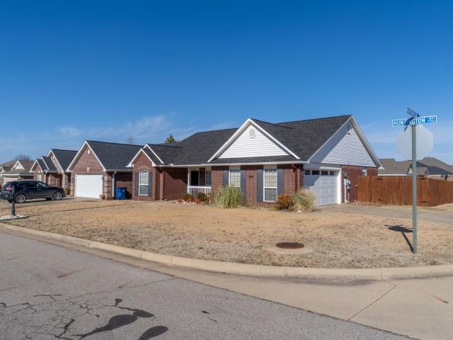 3 BR, 2 BA Apartment 7827 Huntington Way, Fort Smith, AR 72916