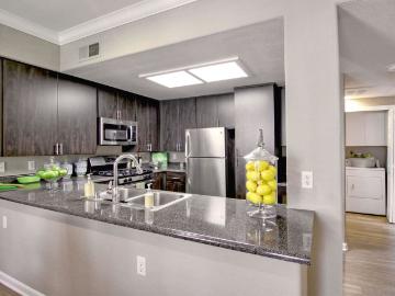 3 BR, 2 BA Apartment 7950 Foothills Boulevard Unit 31, Roseville, CA 95747