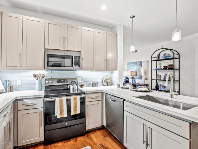 3 BR, 2 BA Apartment 7017 South Priest Drive Unit 3073, Tempe, AZ 85283