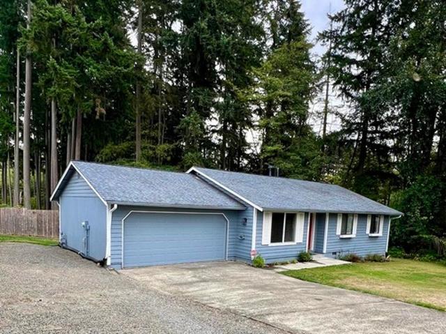 3 BR, 2 BA Apartment 702 Century Court Northeast, Lacey, WA 98516