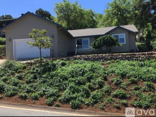3 BR, 2 BA Apartment 7095 Fairview Drive, Kelseyville, CA 95451