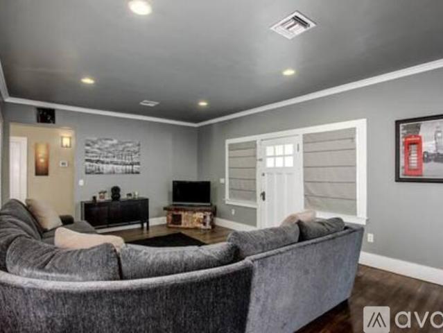 3 BR, 2 BA Apartment 709 West Culver Street, Phoenix, AZ 85007