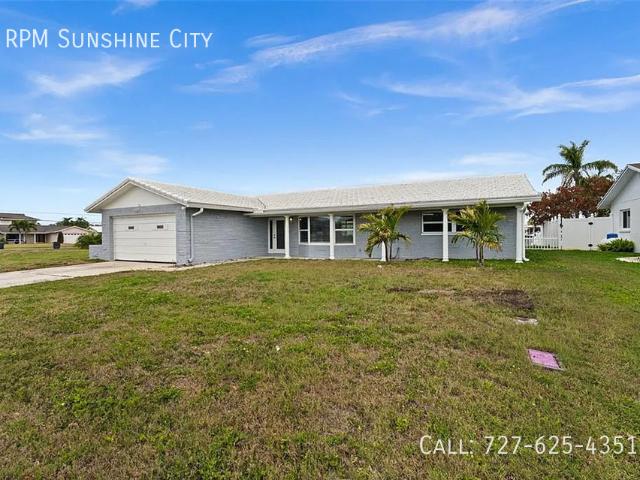 3 BR, 2 BA Apartment 710 116th Ave, Treasure Island, FL 33706