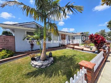 3 BR, 2 BA Apartment 7112 E. Keynote St Long Beach, CA 90808