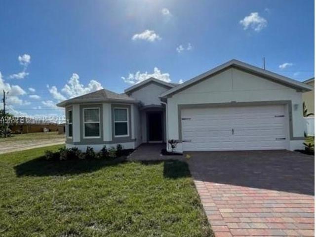 3 BR, 2 BA Apartment 712 Northwest 8th Ter, Cape Coral, FL 33993