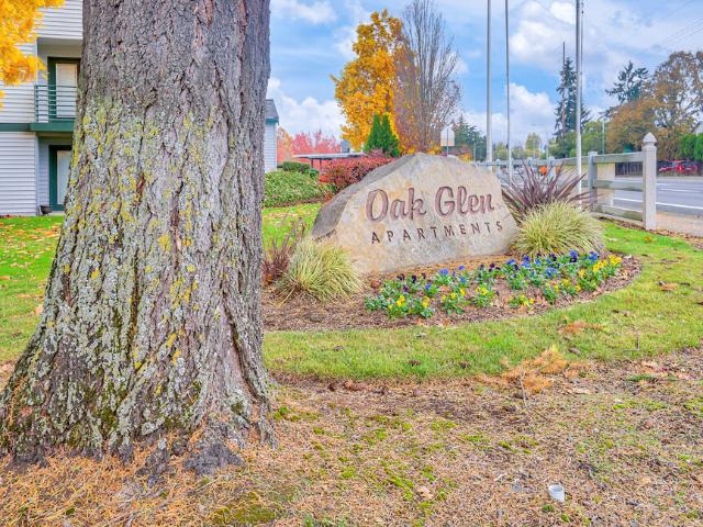 3 BR, 2 BA Apartment 720 Southeast Oak Glen Way Unit 136, Hillsboro, OR 97123