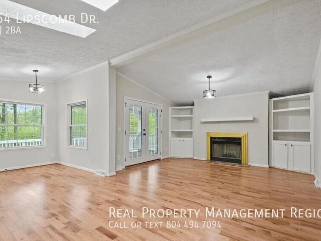 3 BR, 2 BA Apartment 7254 Lipscomb Dr Woodford, VA 22580