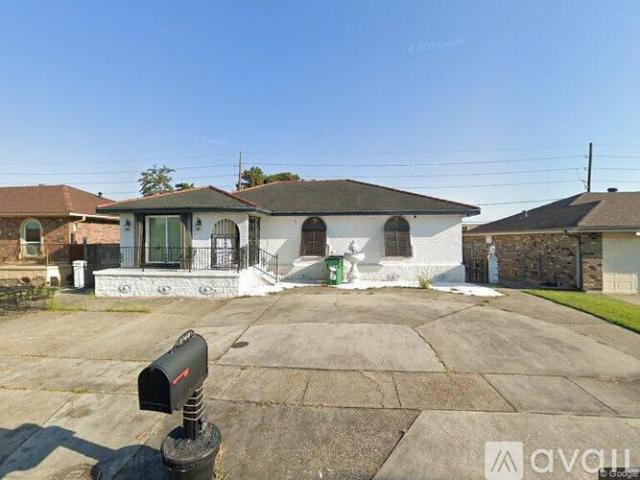 3 BR, 2 BA Apartment 7300 Runnymede Drive, Marrero, LA 70072