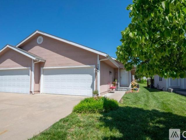 3 BR, 2 BA Apartment 7304 Southwest 23rd Court, Unit 7304 SW 23rd, Topeka, KS 66614
