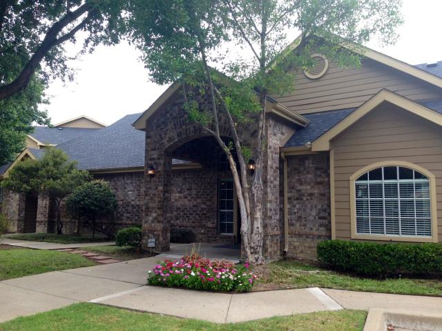 3 BR, 2 BA Apartment 7310 Marvin D Love Fwy Unit 0121, Dallas, TX 75237