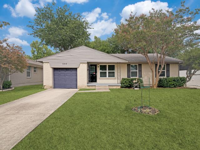3 BR, 2 BA Apartment 7315 Rutgers Drive, Dallas, TX 75214