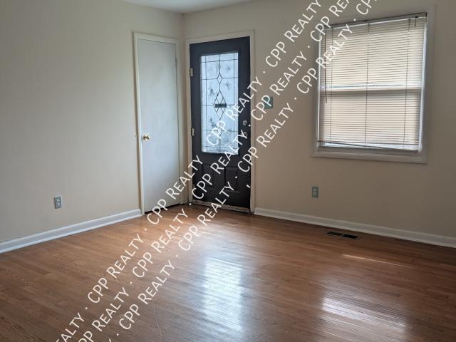 3 BR, 2 BA Apartment 736 Piper Rd, Knoxville, TN 37919