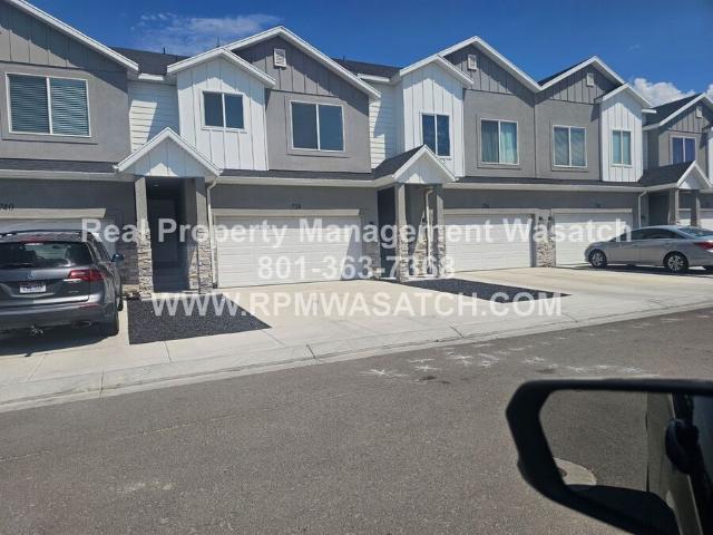 3 BR, 2 BA Apartment 738 North 160 East, Tooele, UT 84074