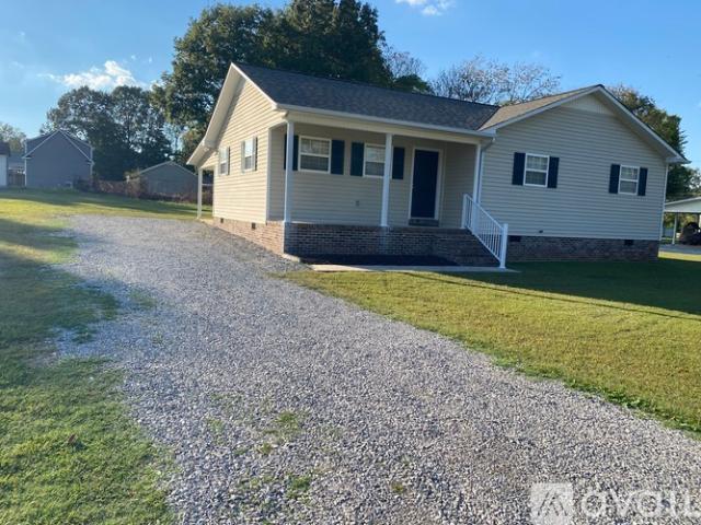 3 BR, 2 BA Apartment 73 Lavergne St, Manchester, TN 37355