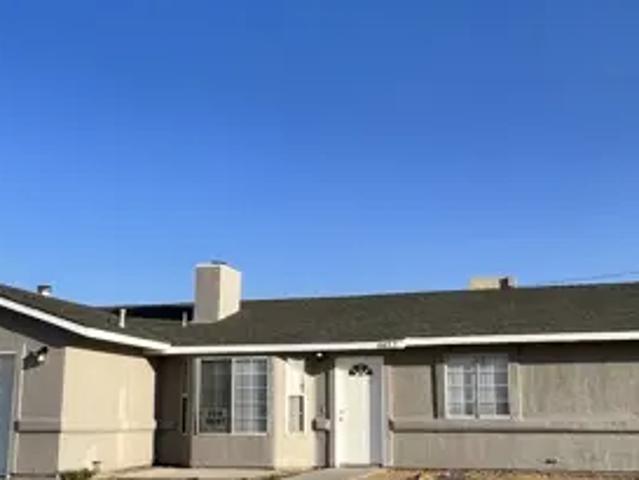 3 BR, 2 BA Apartment 8412 Peach Ave, California City, CA 93505