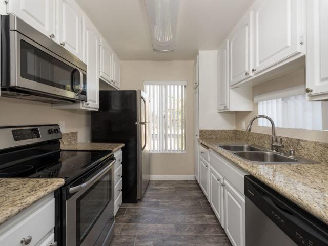 3 BR, 2 BA Apartment 863 VIEWPOINT DR Unit 857 Unit 238, San Marcos, CA 92078