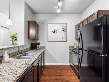 3 BR, 2 BA Apartment 8638 Huebner Road Unit 6111, San Antonio, TX 78240
