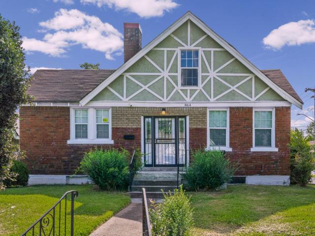3 BR, 2 BA Apartment 864 N Belvedere Blvd, Memphis, TN 38107